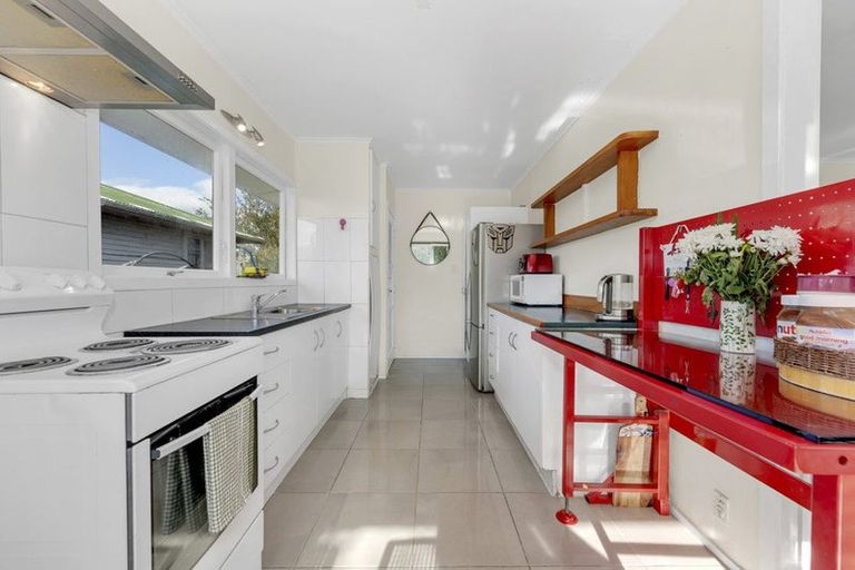 Photo of property in 26 Tiraumea Drive, Pakuranga, Auckland, 2010