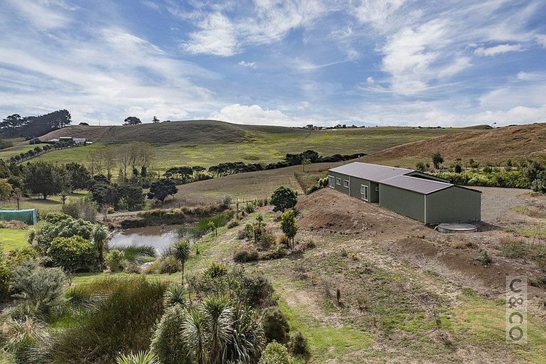 Photo of property in 231 Taiapa Road, Muriwai, Waimauku, 0881