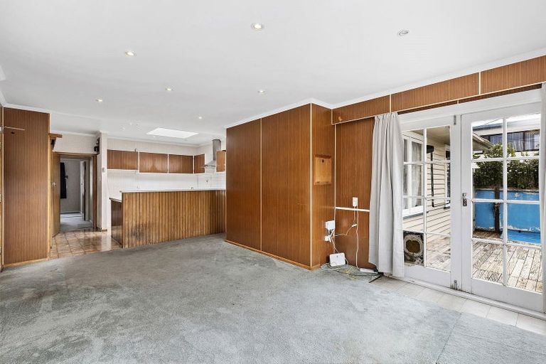 Photo of property in 112 Main Road, Tawa, Wellington, 5028