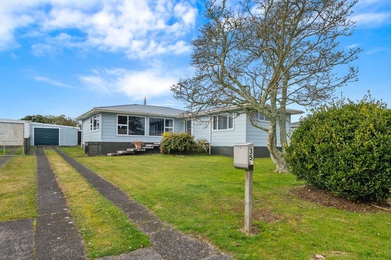 Photo of property in 35 Aotea Crescent, Tokoroa, 3420