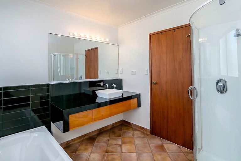 Photo of property in 30 Kitchener Street, Martinborough, 5711