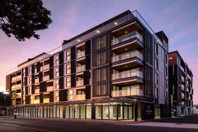 Photo of property in The Victor, 202/4 Bute Road, Browns Bay, Auckland, 0630