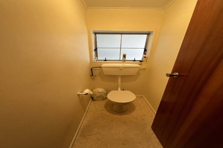 Photo of property in 2/8a Islington Street, Trentham, Upper Hutt, 5018