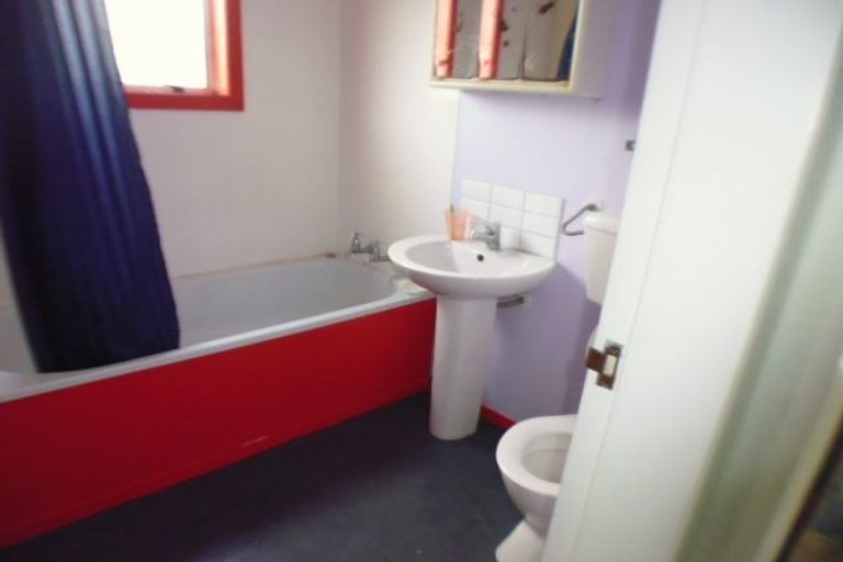 Photo of property in 264d Grounsell Crescent, Belmont, Lower Hutt, 5010