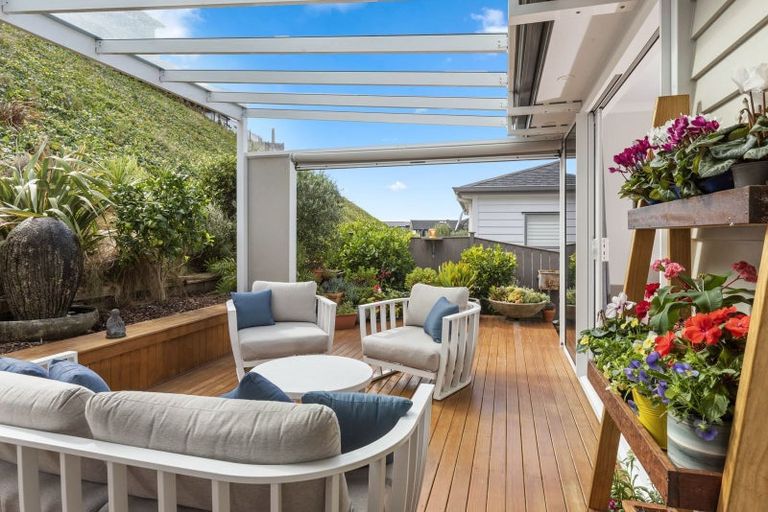 Photo of property in 134 Arran Point Parade, Orewa, 0931