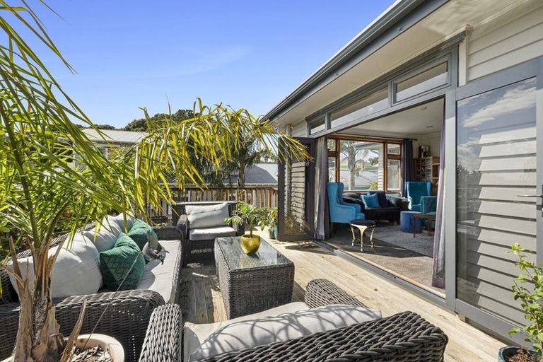 Photo of property in 10 Bulteel Street, New Plymouth, 4310