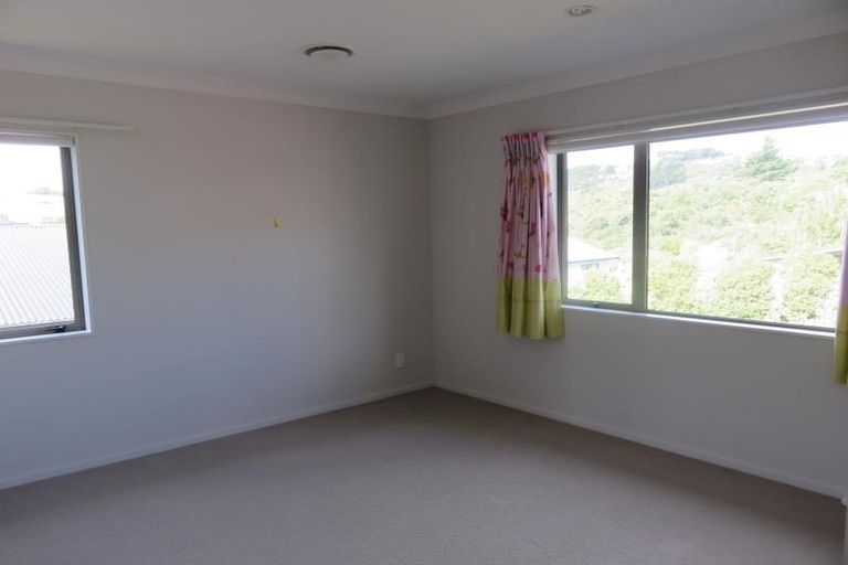 Photo of property in 15 Wantwood Grove, Churton Park, Wellington, 6037