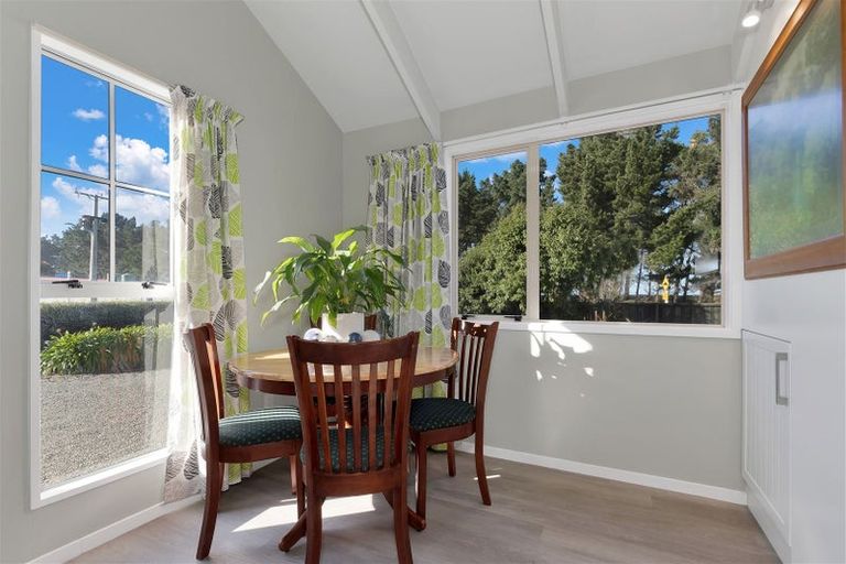 Photo of property in 28 Chamberlain Avenue, Amberley, 7481