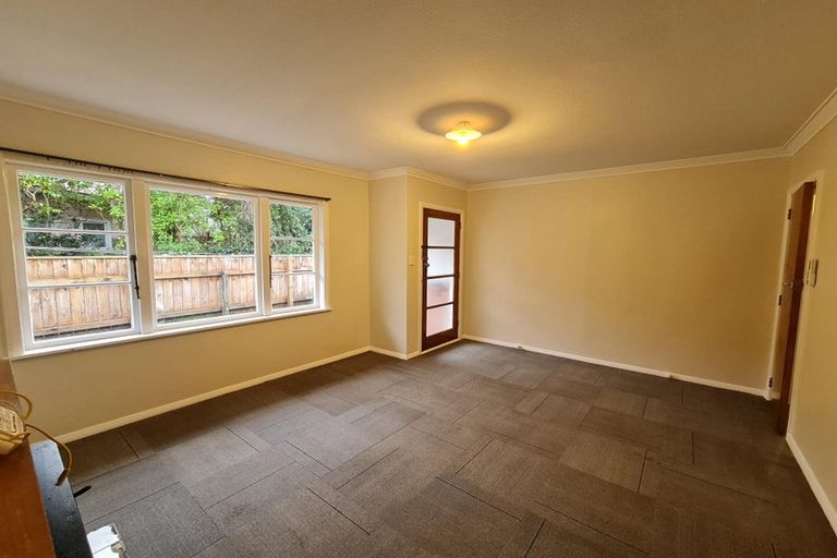Photo of property in 2/62 Gibbons Street, Ebdentown, Upper Hutt, 5018