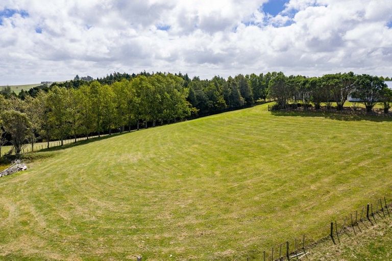 Photo of property in 266 Gorge Road, Maungaturoto, 0588