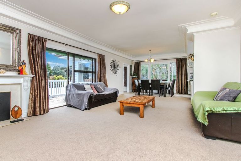 Photo of property in 331 Titirangi Road, Titirangi, Auckland, 0604