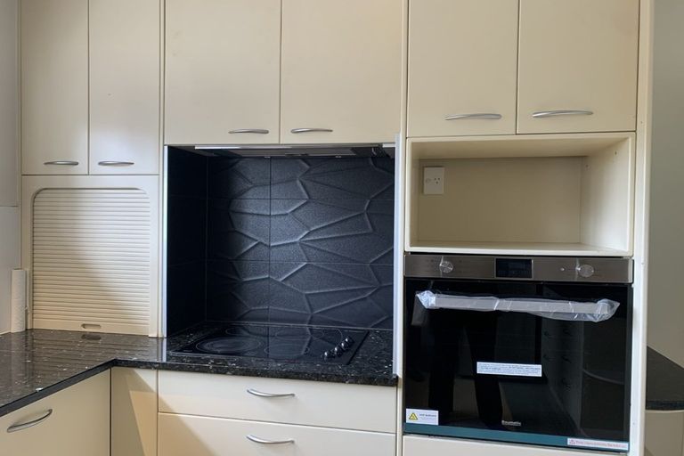 Photo of property in 1/103 Sunset Road, Totara Vale, Auckland, 0632