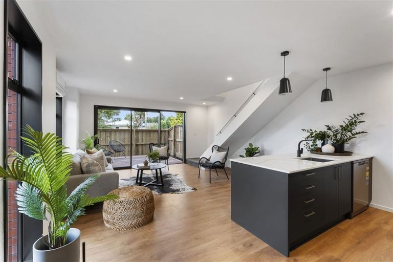 Photo of property in 10/206 Geraldine Street, Edgeware, Christchurch, 8013