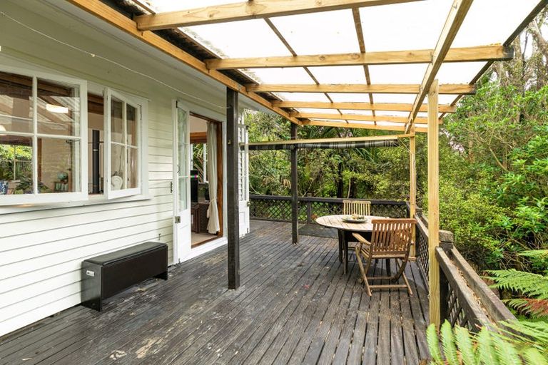 Photo of property in 332 Huia Road, Titirangi, Auckland, 0604