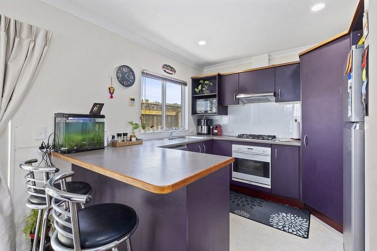 Photo of property in 1 Pohutukawa Grove, Titahi Bay, Porirua, 5022