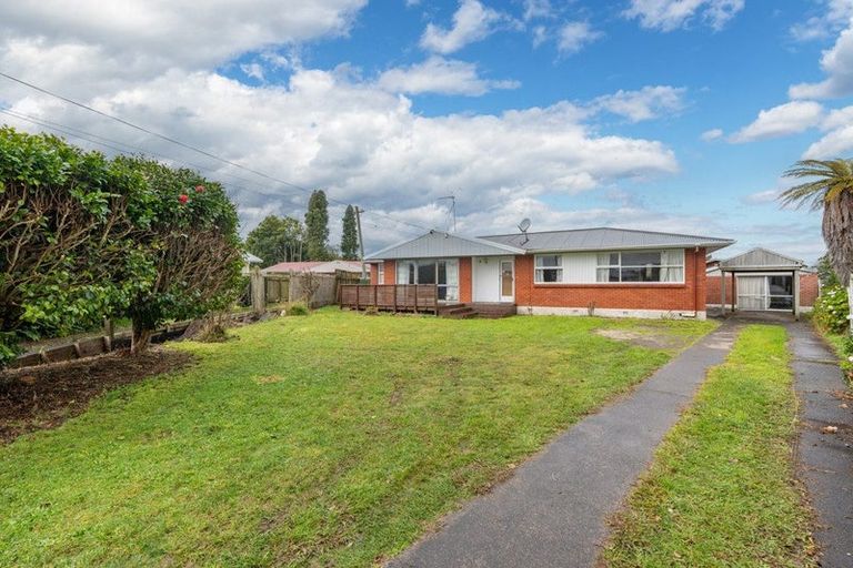 Photo of property in 14 Pryce Place, Silverdale, Hamilton, 3216