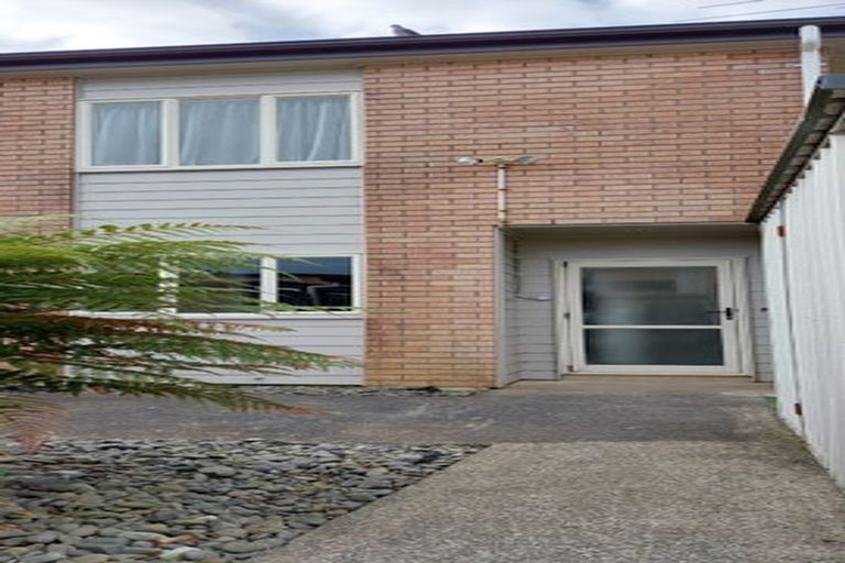 Photo of property in 10 Rosandich Drive, Sunnyvale, Auckland, 0612