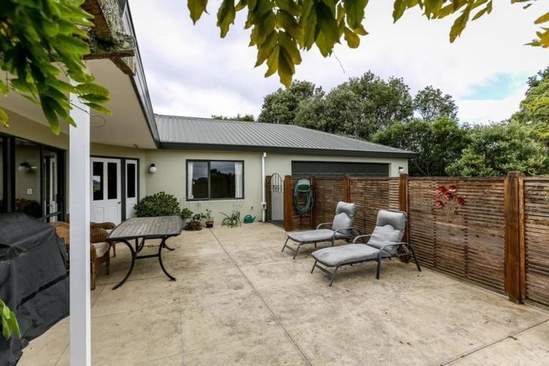 Photo of property in 562 Junction Road, Burgess Park, New Plymouth, 4371