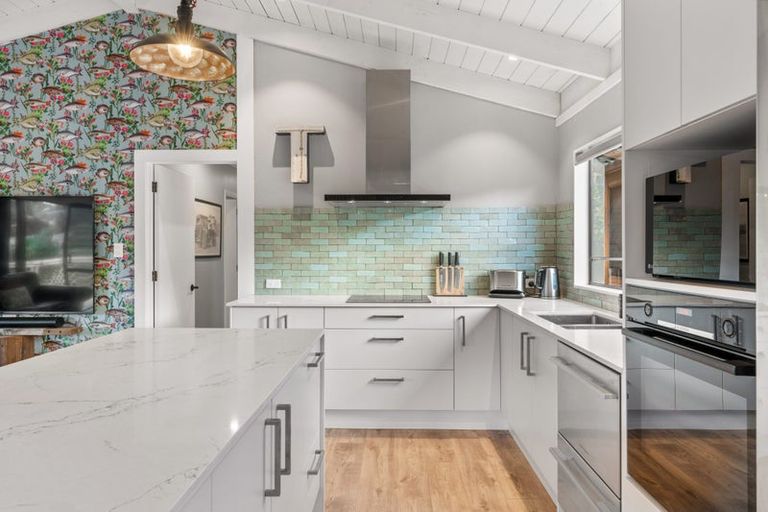 Photo of property in 21 Snapper Road, Stillwater, Silverdale, 0993