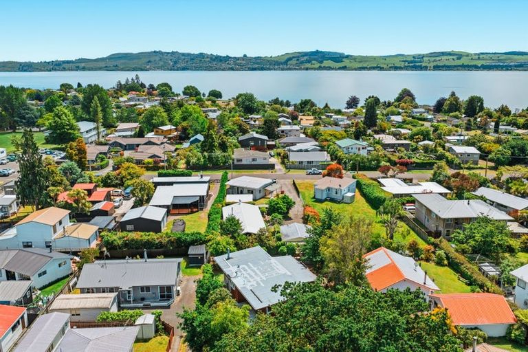 Photo of property in 11 Frederick Street, Two Mile Bay, Taupo, 3330