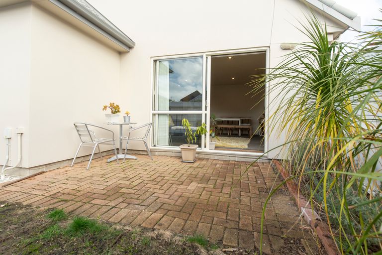 Photo of property in 1/670 Whangaparaoa Road, Stanmore Bay, Whangaparaoa, 0932