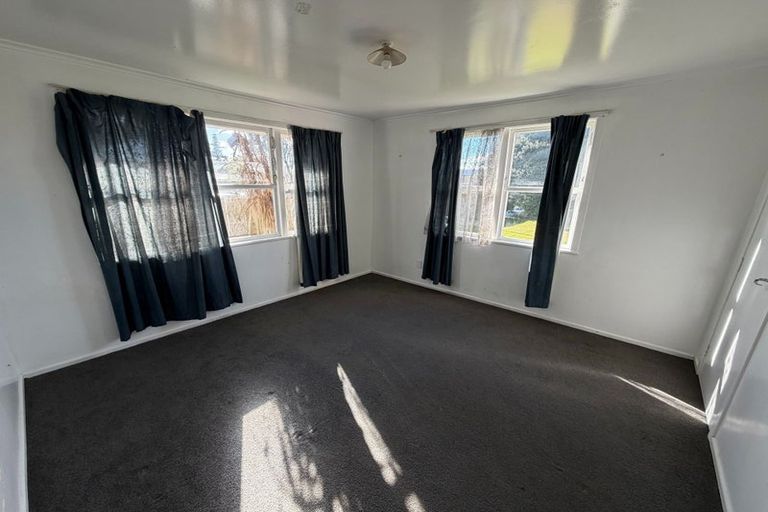 Photo of property in 83 Lincoln Road, Henderson, Auckland, 0610