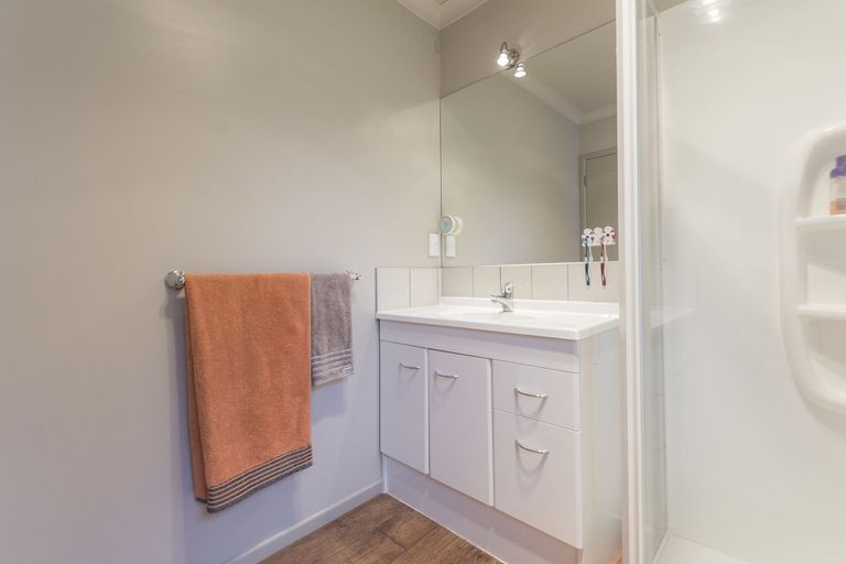 Photo of property in 22 Rosella Drive, Welcome Bay, Tauranga, 3112