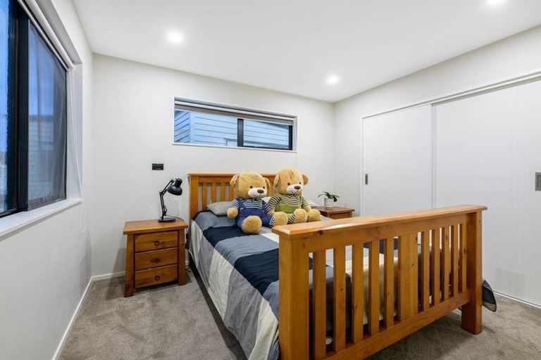 Photo of property in 15 Silvereye Road, Hobsonville, Auckland, 0616