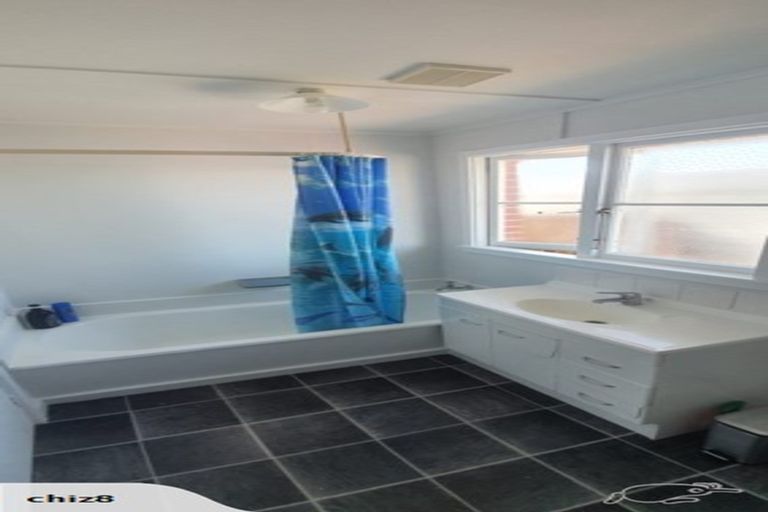 Photo of property in 154 Mcmurdo Street, Tinwald, Ashburton, 7700