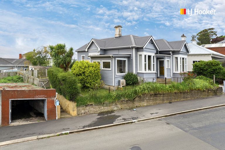 Photo of property in 385 South Road, Caversham, Dunedin, 9012