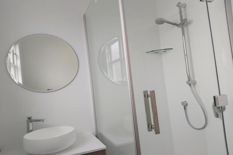 Photo of property in 31 Sidlaw Street, Strathmore Park, Wellington, 6022