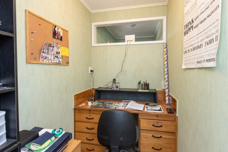 Photo of property in 11 Totara Street, Taradale, Napier, 4112