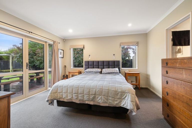 Photo of property in 11 Tawa Place, Parklands, Christchurch, 8083