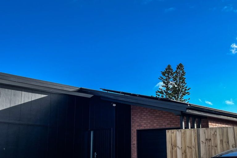 Photo of property in 15 Waruhia Crescent, Rototuna North, 3281