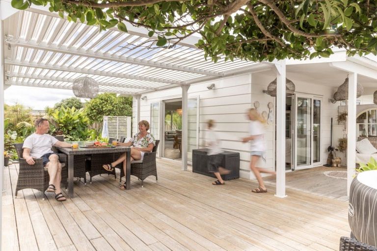 Photo of property in 5 Marjorie Lane, Papamoa Beach, Papamoa, 3118
