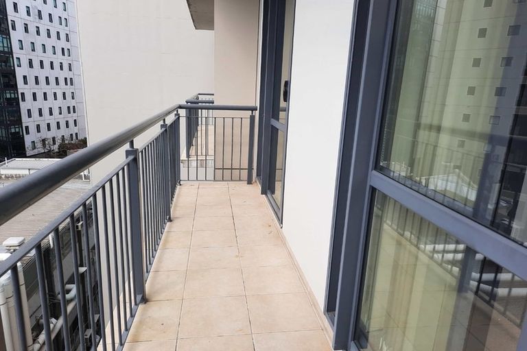 Photo of property in Sapphire Apartments, 811/76 Wakefield Street, Auckland Central, Auckland, 1010
