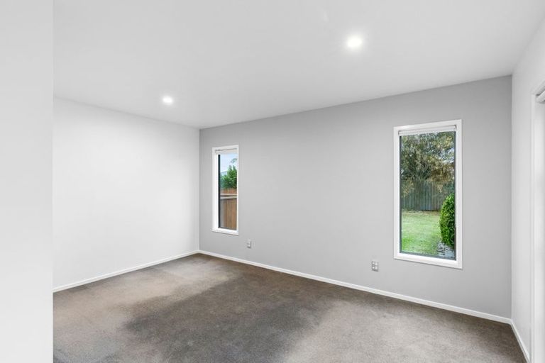 Photo of property in 51 Waikawa Beach Road, Manakau, Levin, 5573