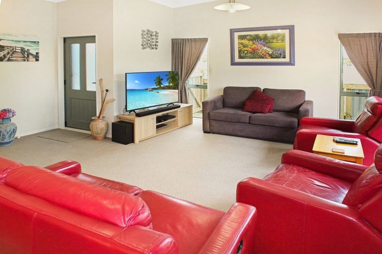 Photo of property in 14 Clyde Street, Foxton, 4814