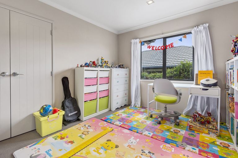 Photo of property in 22 Rosella Drive, Welcome Bay, Tauranga, 3112