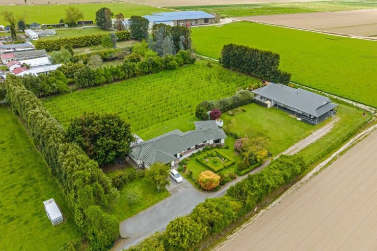 Photo of property in 10 Tui Glen Drive, Levin, 5571