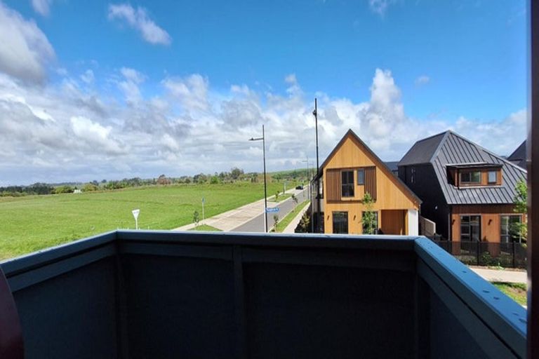 Photo of property in 55 Maungakaraka Road, Karaka, 2580