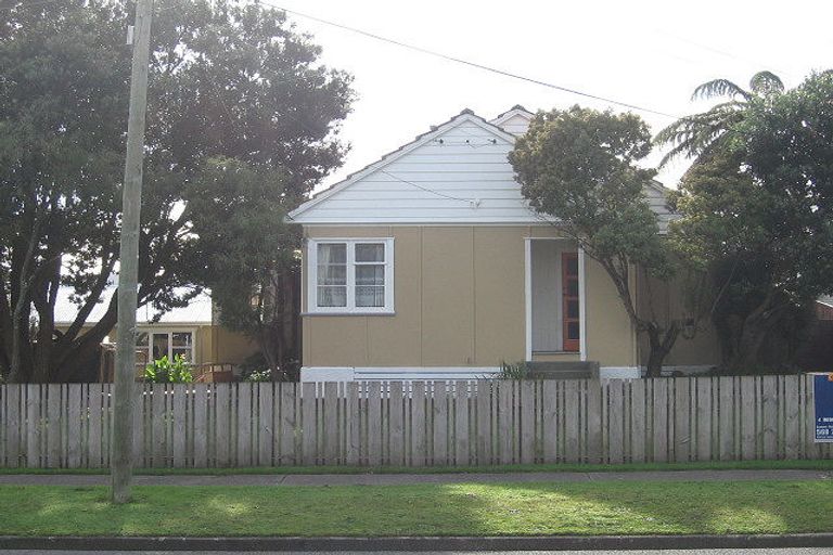 Photo of property in 6 Macky Street, Taita, Lower Hutt, 5011