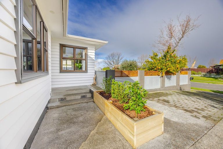 Photo of property in 57 Norwich Crescent, Tamatea, Napier, 4112