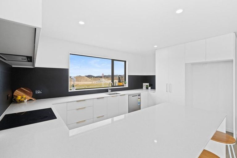 Photo of property in 2 Tarata Way, Lower Shotover, 9304