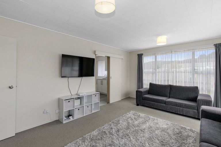 Photo of property in 89a Main Road, Wainuiomata, Lower Hutt, 5014