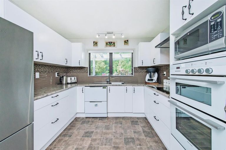 Photo of property in 61 Scarlet Oak Drive, West Melton, Christchurch, 7671