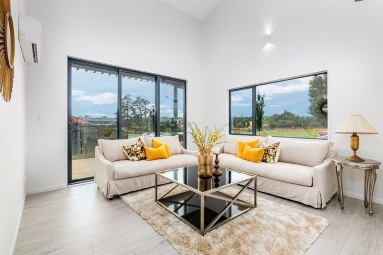 Photo of property in 23a Westgate Drive, Westgate, Auckland, 0614