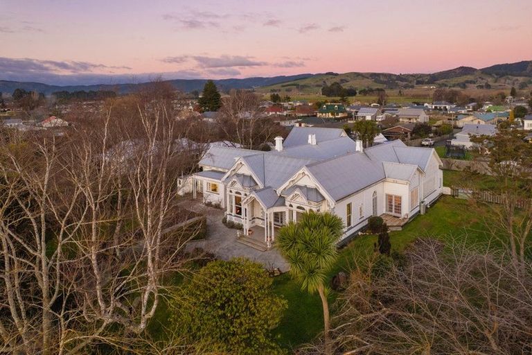 Photo of property in 25 Spenser Street, Milton, 9220