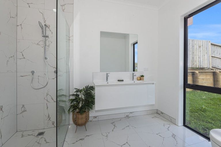 Photo of property in 126 Wairau Drive, Tikipunga, Whangarei, 0112