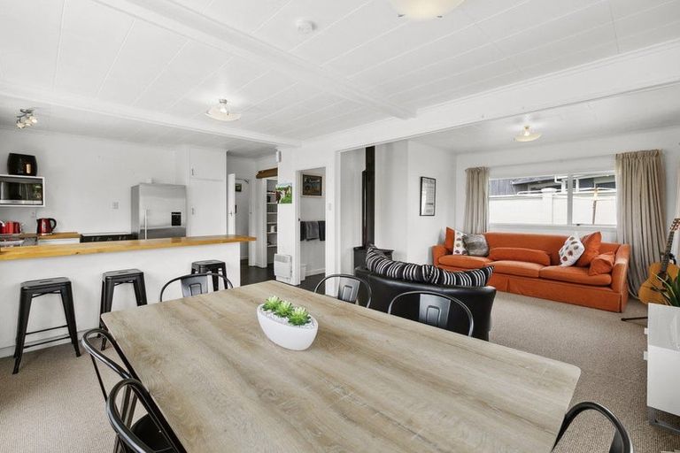 Photo of property in 4 Shearer Drive, Oakura, 4314